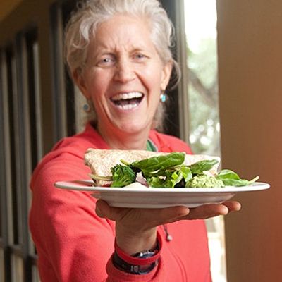 Jane Esselstyn RN logo