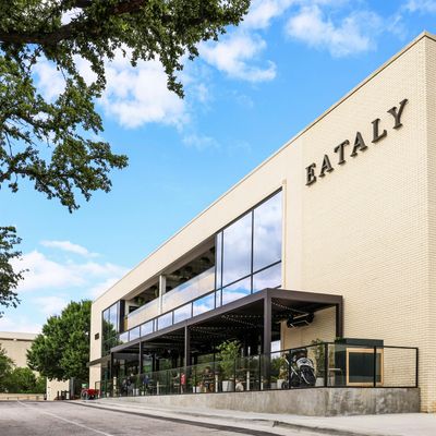Eataly Dallas logo