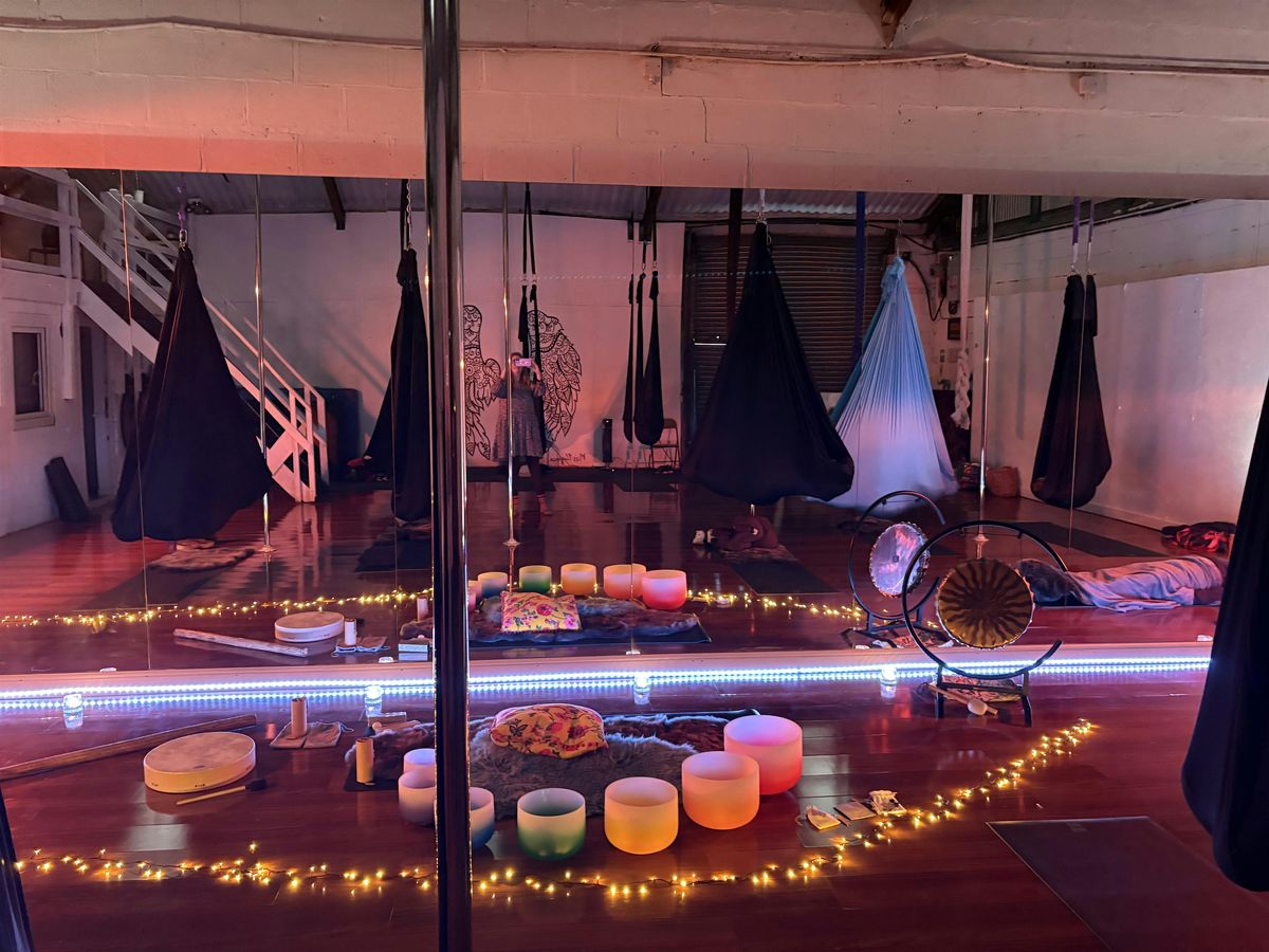 Northallerton Floating Sound Bath Crystal Singing Bowls Gong Reiki Drumming, 2 January | Event in Northallerton