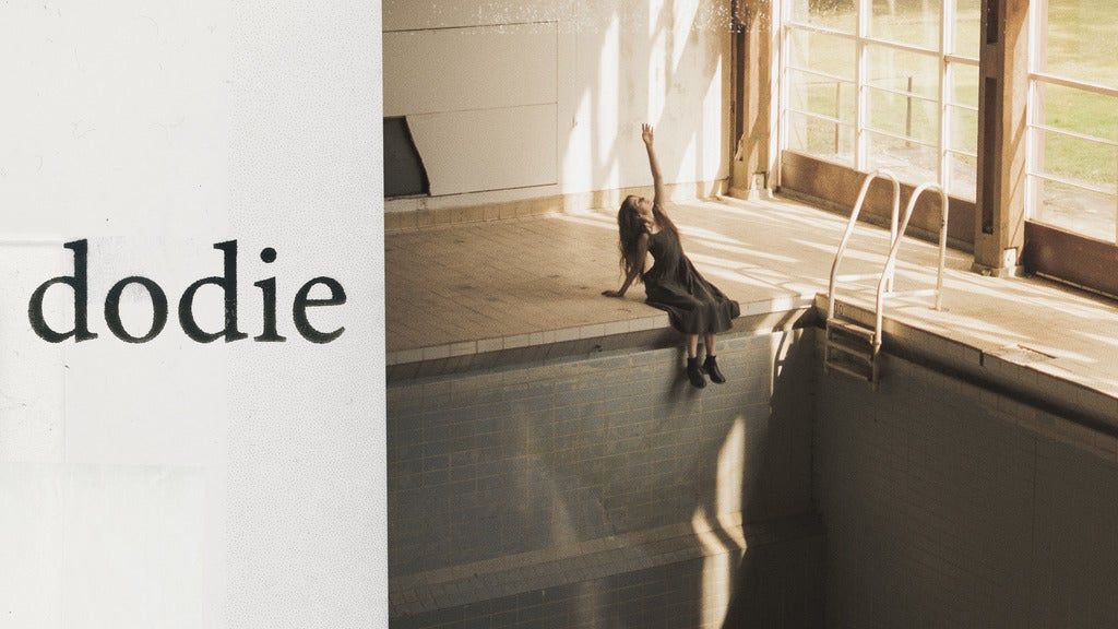 Dodie Sala Apolo Barcelona May 8 2022 Allevents In Dodie Set List 2022