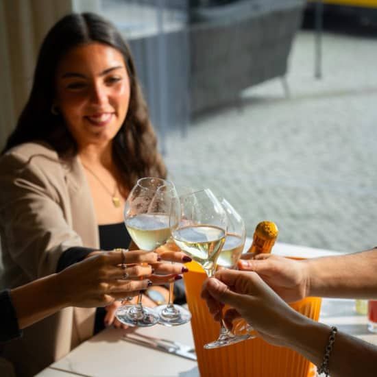 Bubbly Brunch w/ Veuve Cliquot no Hyatt Regency Lisboa - Christmas Edition, 25 December | Event in Almada