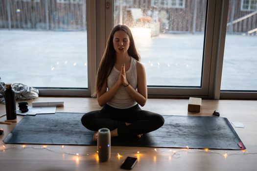 lobe block yoga