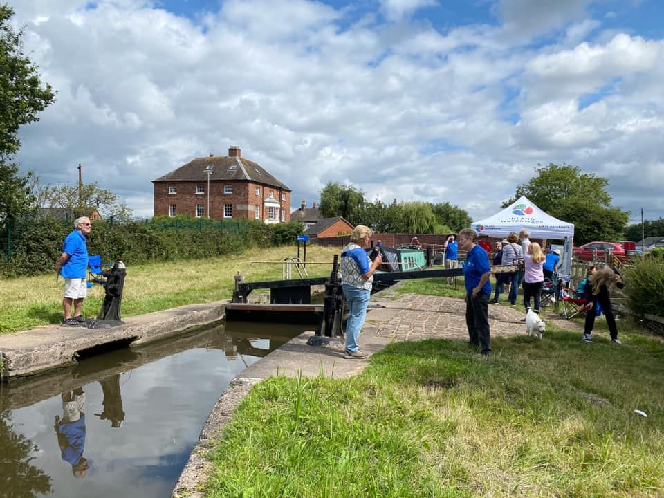 Walk BartonunderNeedwood and the Trent & Mersey Canal, The Middle