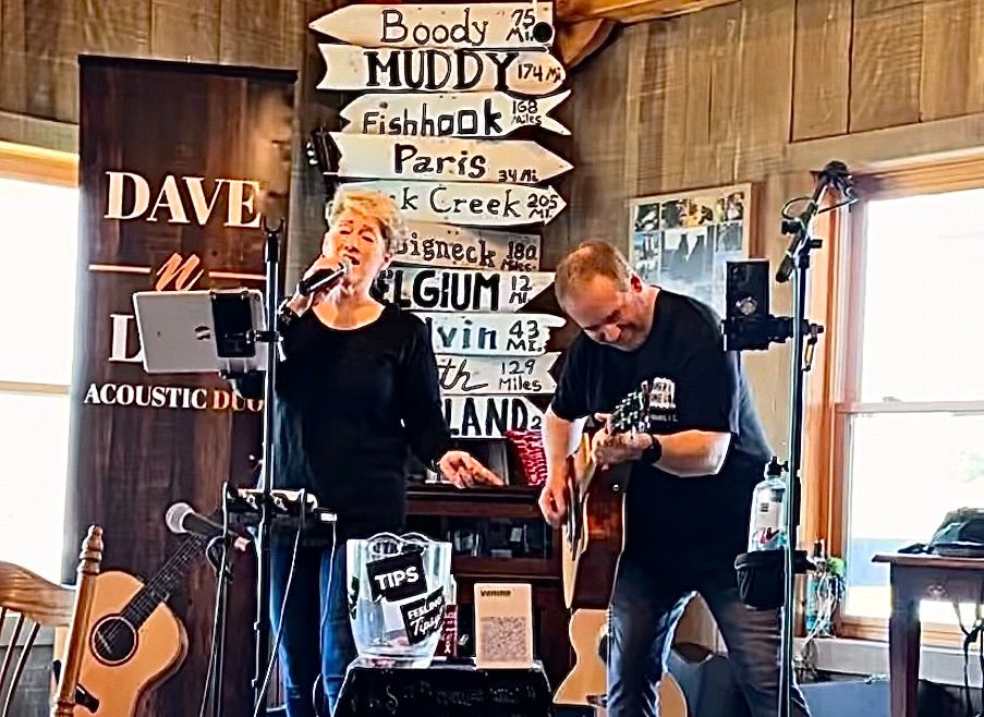 Dave n Lisa at Boomerangs!, Boomerangs Barandgrill, Urbana, November 9