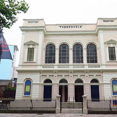 Tabernacl, Yr Ais/The Hayes, Caerdydd/Cardiff