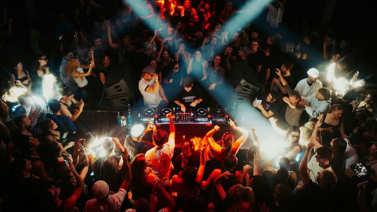 Side Bar Saturdays ft. Ely Oaks