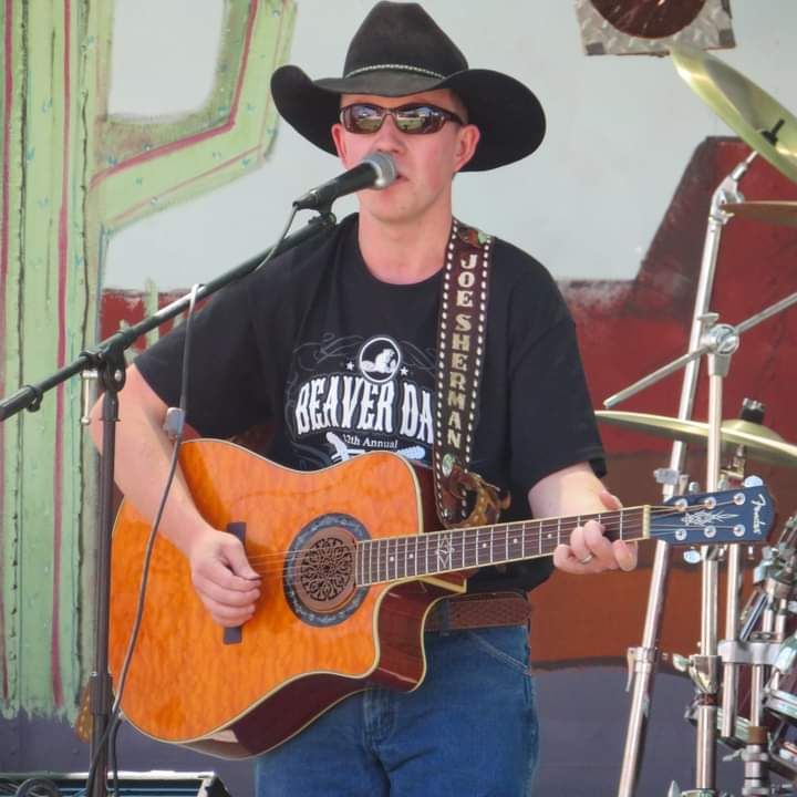 Joe Sherman Live Cinnamon Cafe , Highland Estates Hotel & Resort