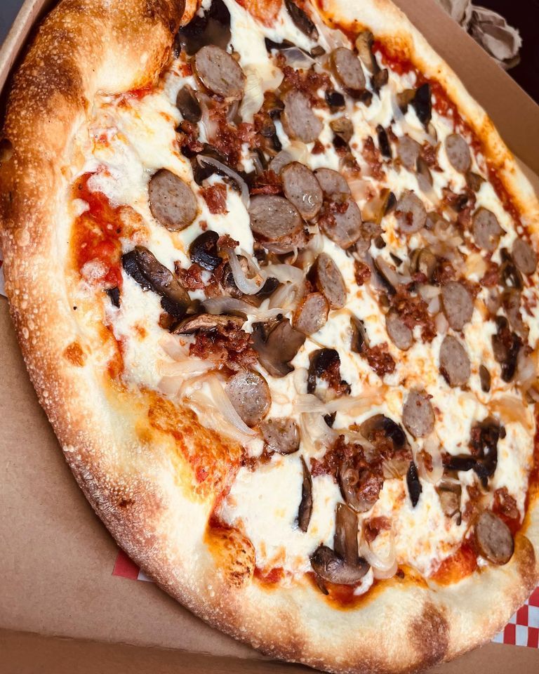 Fat Guy and a Pie Food Truck + Live Music, King Canary Brewing Company