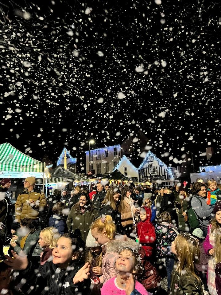 Hayonwye Christmas Lights Switch On, Hay Markets, Abergavenny