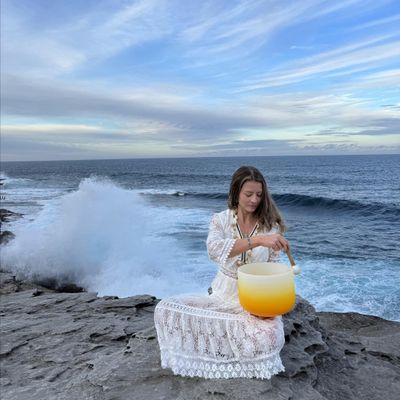 Yuliia Lavrentieva logo