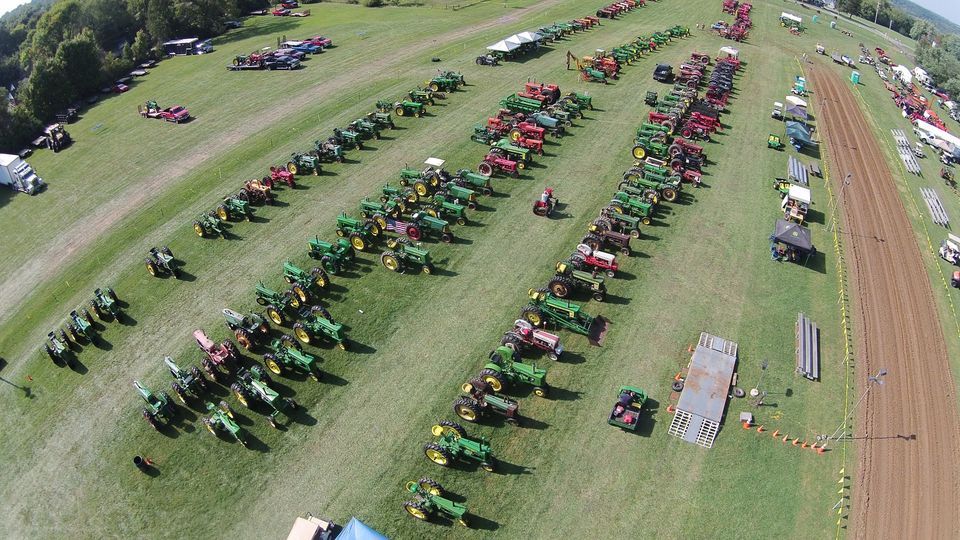 Technology news and reviews image