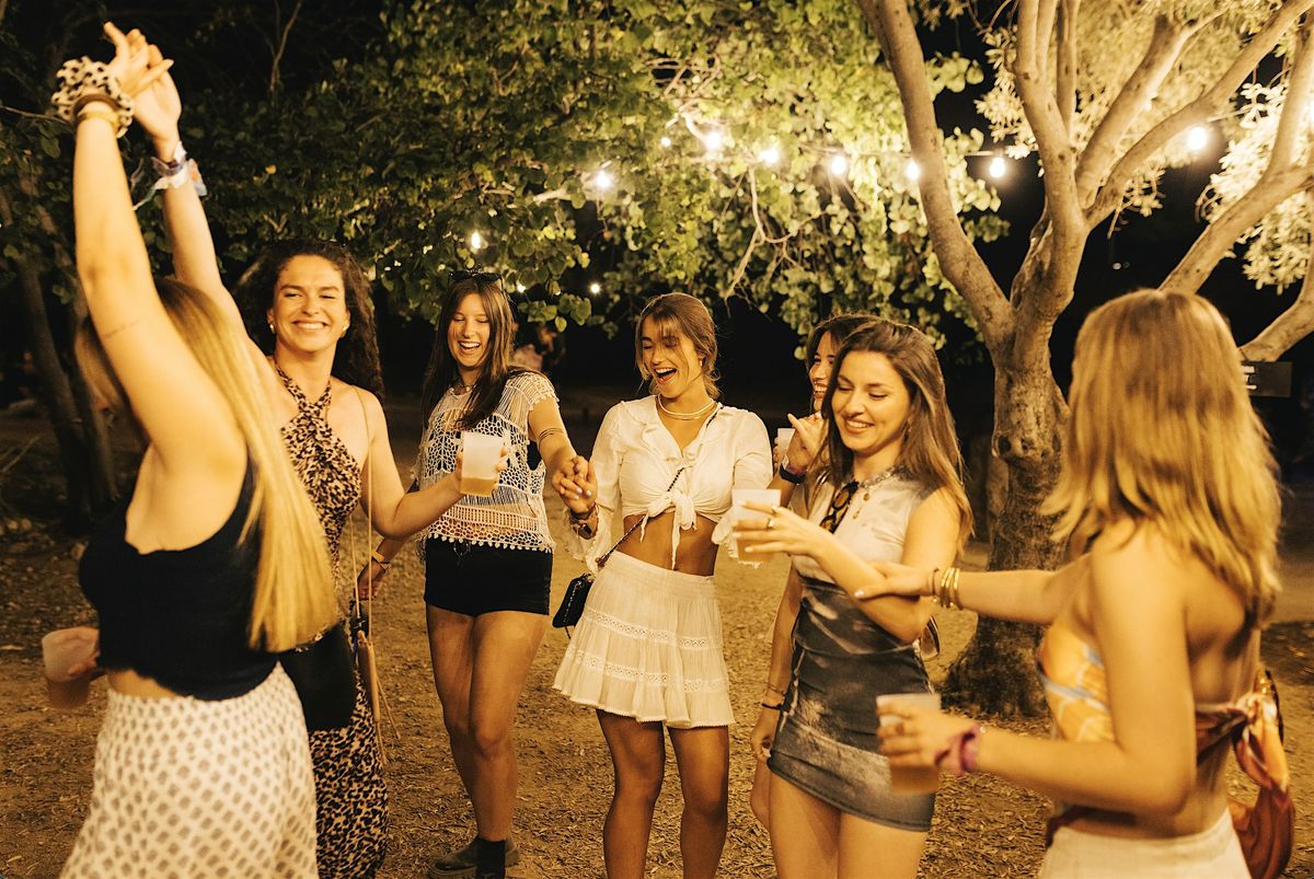 Full Moon Lounge at the Global Family Support Campus, 4 December | Event in Saint Cloud | AllEvents