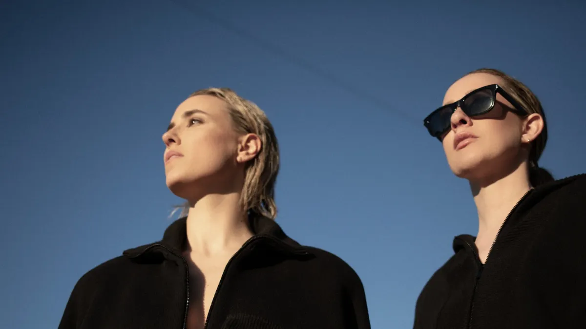 Eli & Fur, Heidi Lawden in Seattle, 16 August | Event in Seattle | AllEvents