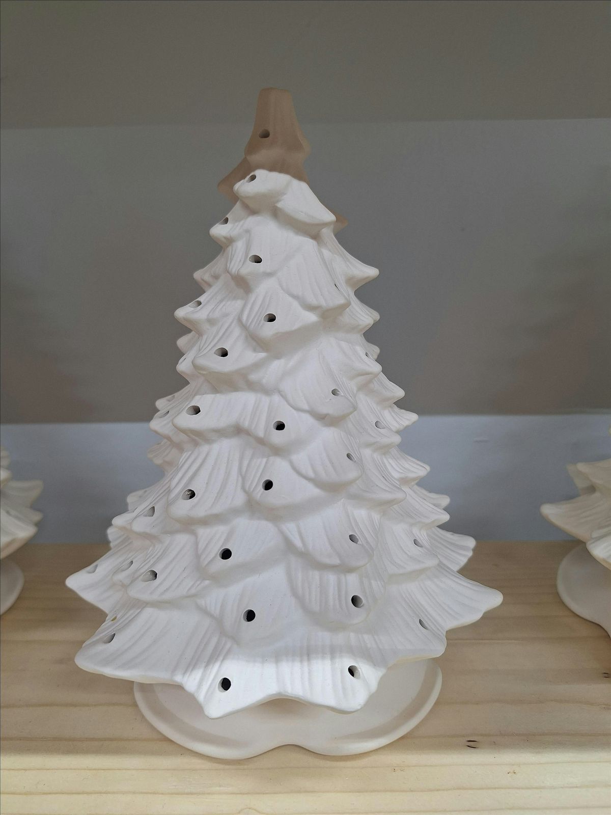 Christmas Tree Ceramic Glazing Class, 14 December | Event in Owosso | AllEvents