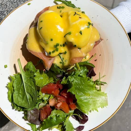 Huevos Benedict con bebida en Mafrens, 19 August | Event in Madrid | AllEvents