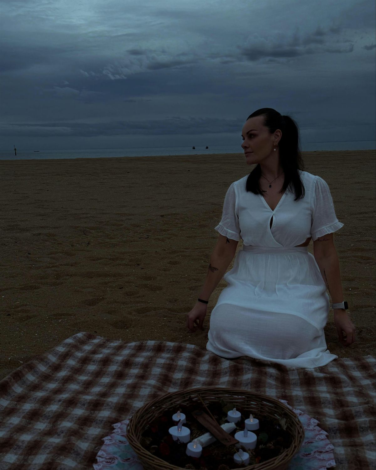 Moon & Her, 5 December | Event in Mordialloc | AllEvents