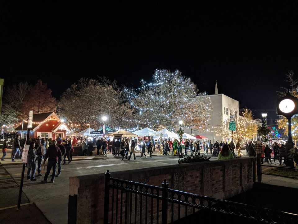 Holiday Stroll and Christmas Market, Santa's House, Downtown Milford