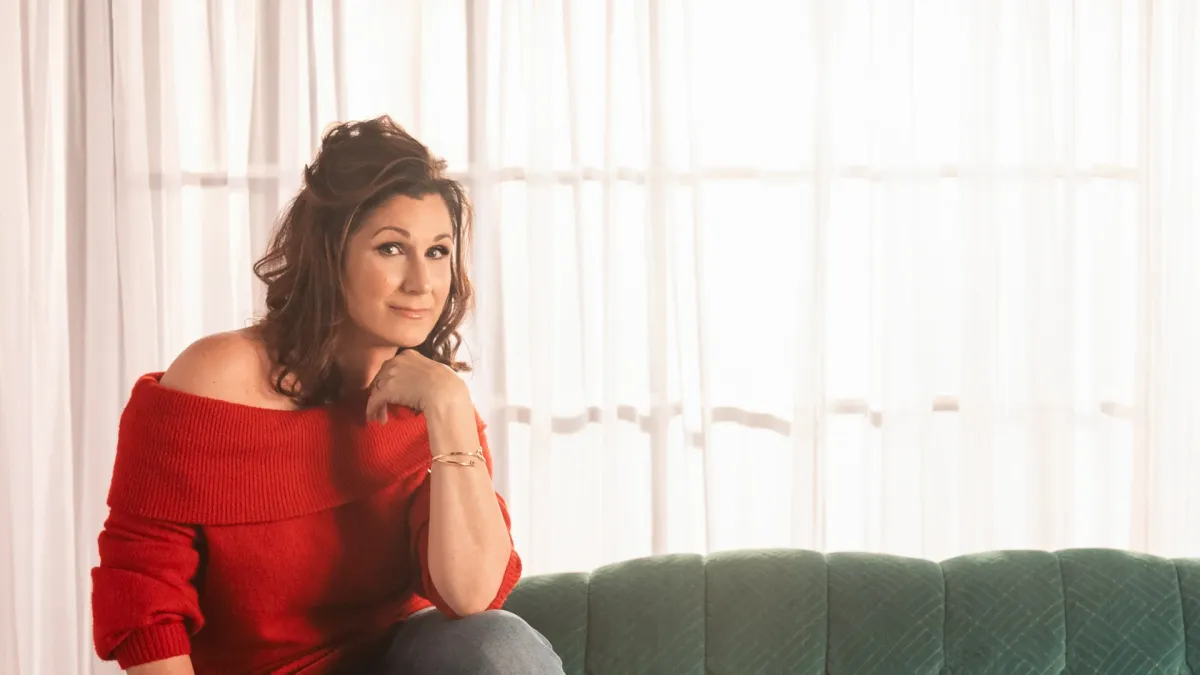 Stephanie J. Block in Aventura, 22 November | Event in Aventura | AllEvents