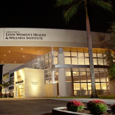 Lynn Women's Institute @ Boca Raton Regional Hospital logo