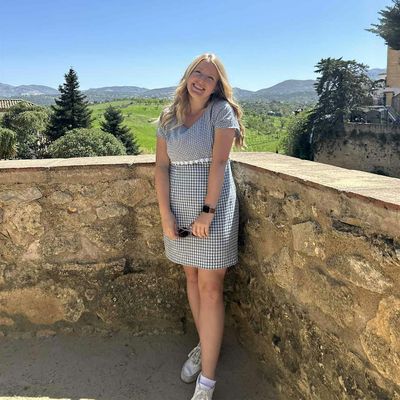 Tessa VanderStel logo