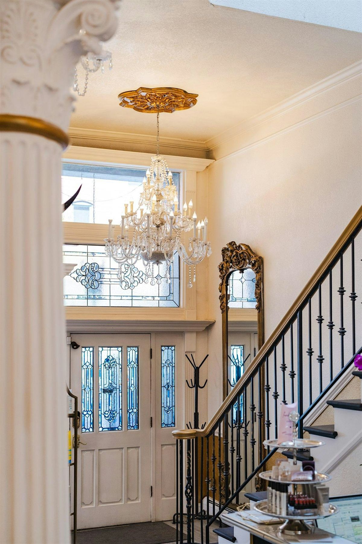 Dimensional Brunettes: Creating Seamless Ribbons of Color, 11 January | Event in Denver | AllEvents