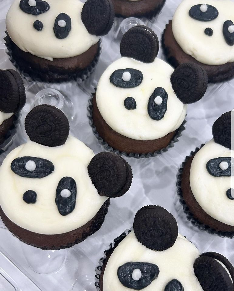 Panda Bear Cupcake Decorating Stone Oven Bakery Cafe on Lee