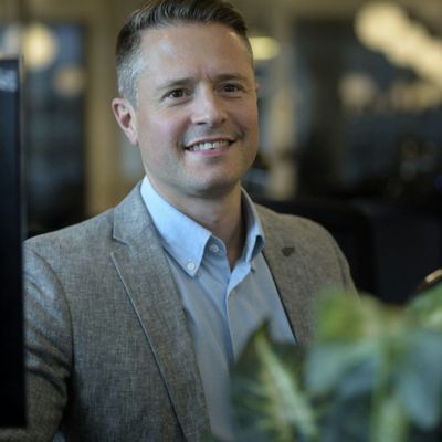 Iain Scott // Base Creative logo