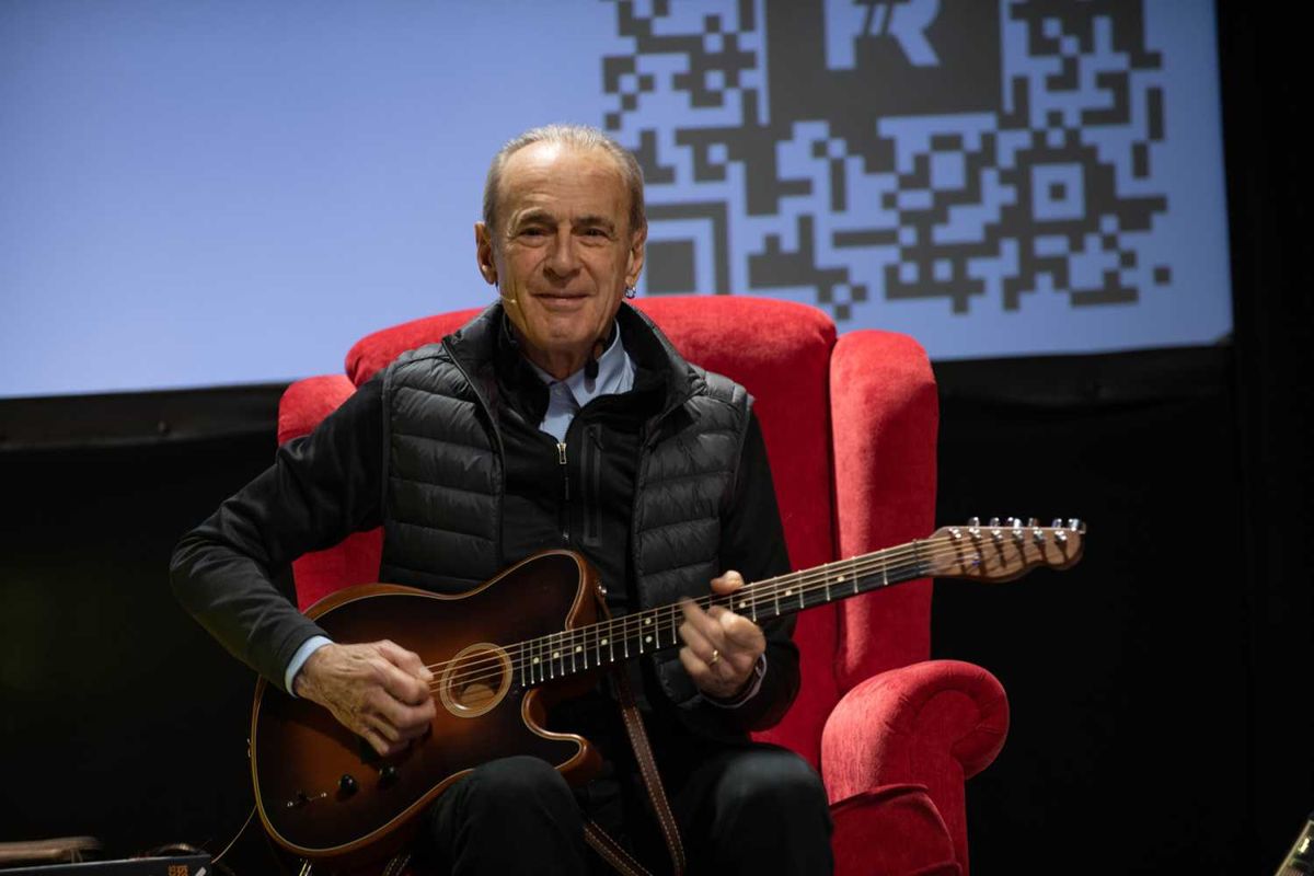 Francis Rossi at Alhambra Theatre - Dunfermline, 15 October | Event in Dunfermline | AllEvents