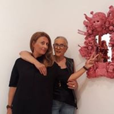 Lola Nikolaou C logo