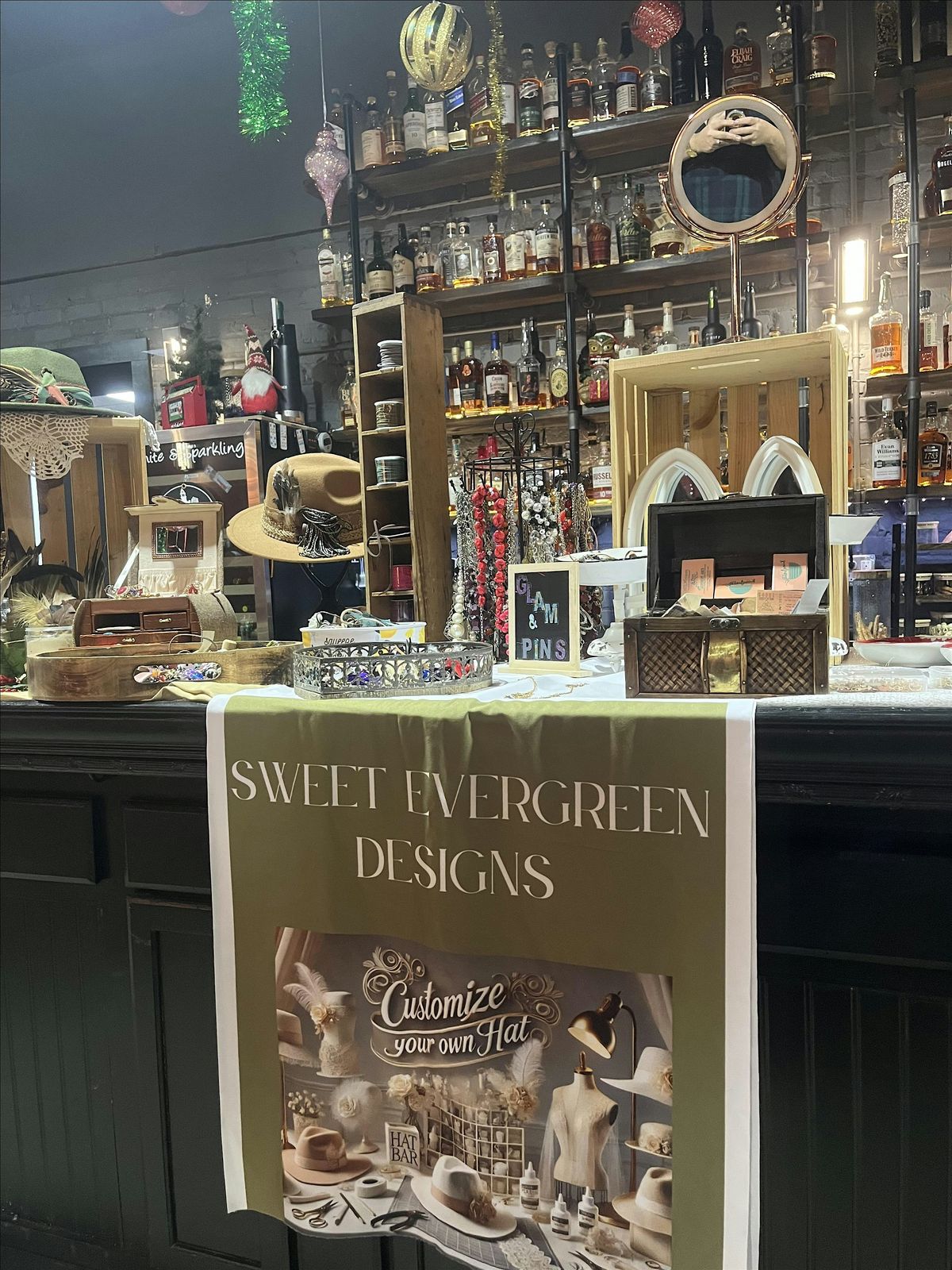 Custom Pop Up Hat Bar