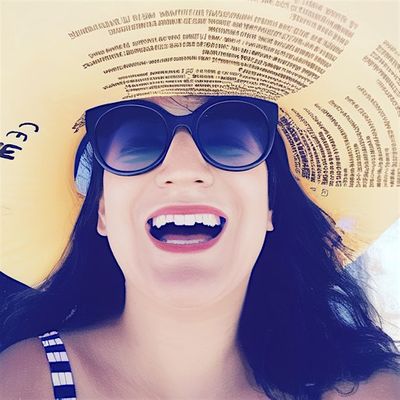 La Macademia Arts logo