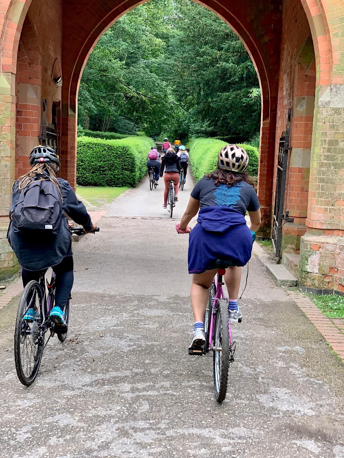 group-bike-ride-along-ncn-15-the-river-trent-nottingham-railway