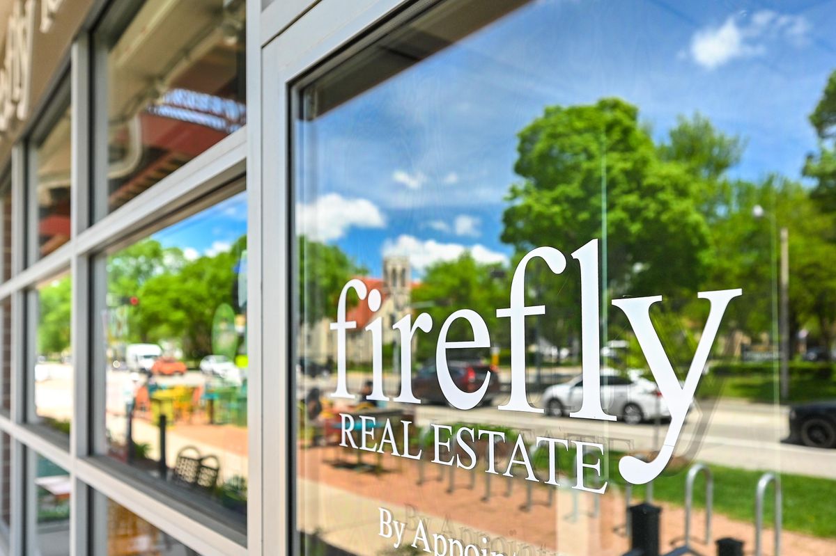 Firefly Real Estate Presents Seller Tips for 2023, 9125 W North Ave