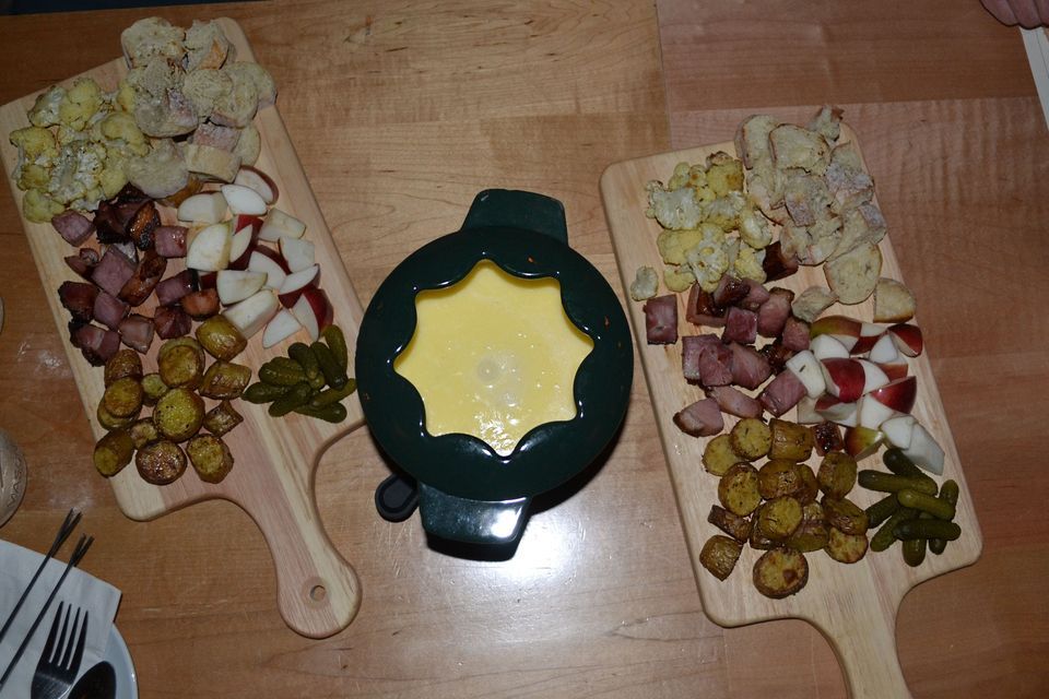 Gourmet Fondue Snowshoe Tour, Field Guide Lodge, Stowe, January 18 2024