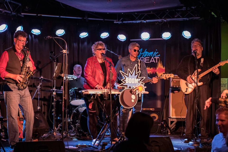 Atomic Beat @ Lake Harriet Bandshell, Lake Harriet Bandshell, Minneapolis, August 29 2022 Atomic Beat @ Lake Harriet Bandshell, Lake Harriet Bandshell, Minneapolis, August 29 2022