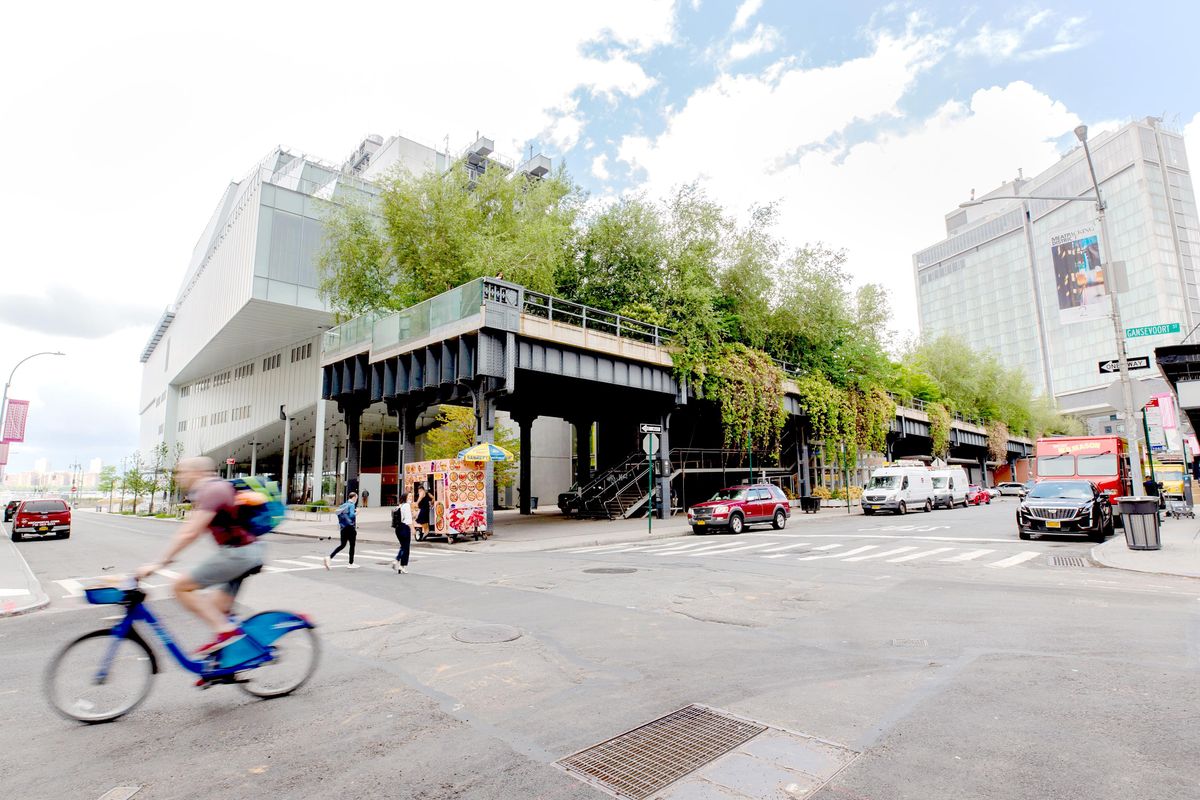 The High Line Advance Reservation, Main Entrance Corner of Gansevoort