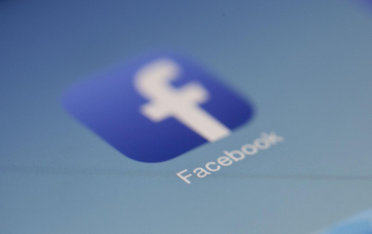 Facebook For Beginners & Tech Help (Mondovi, Buffalo Co.), Central