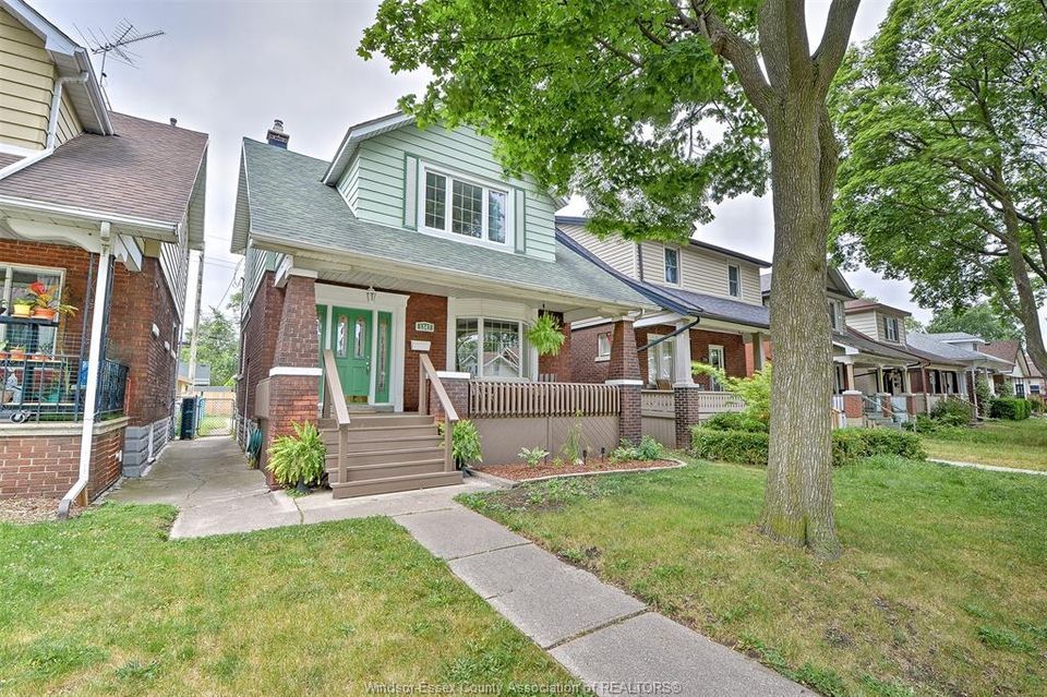 Open Sunday 13 1347 Bruce 349,900 Windsor Ontario, 1347 Bruce Ave
