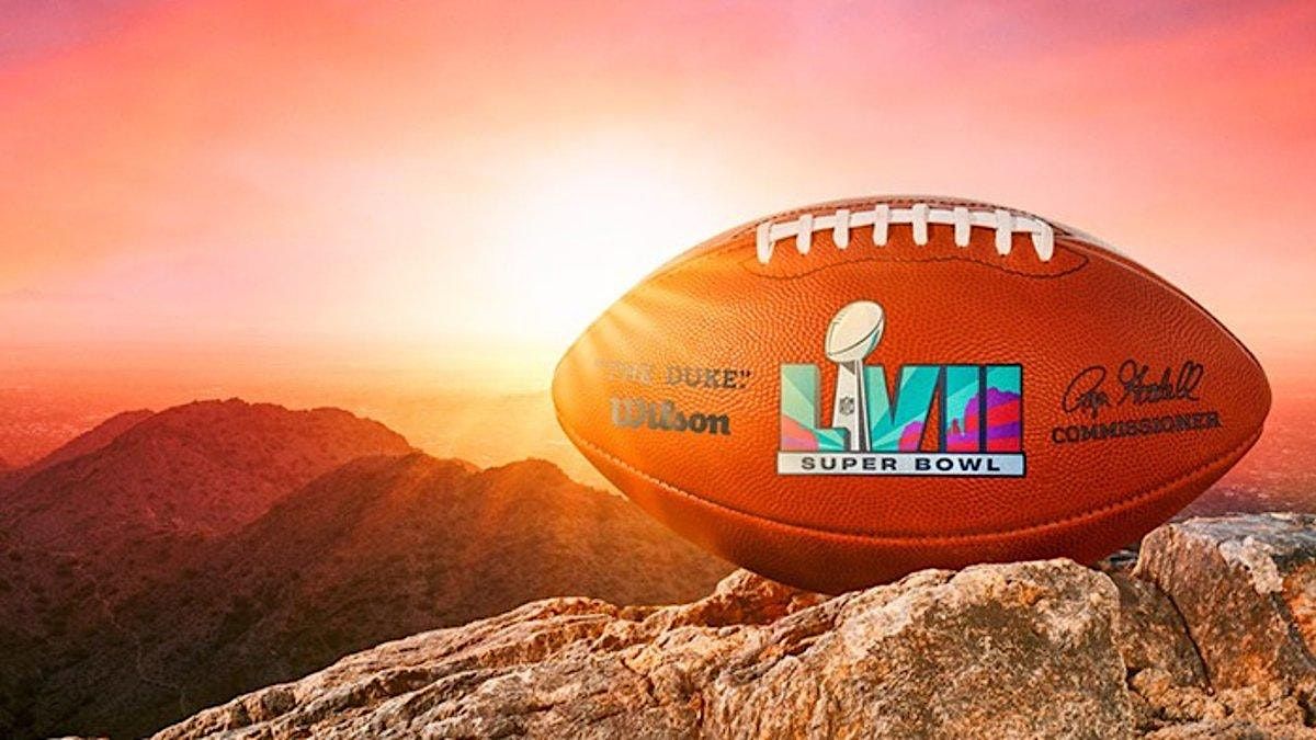 Super Bowl LVII Free Viewing Party Projectors, TVs, DJ, Food & Drinks