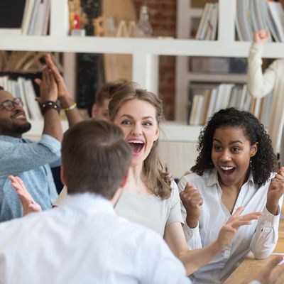 NETWORK CONNECTIONS - Transparent Communication Introductory Edition