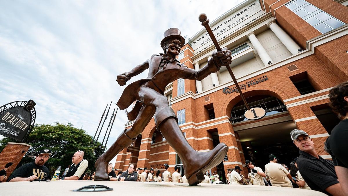Parking Wake Forest Demon Deacons at Virginia Cavaliers Womens Volleyball, 23 November | Event in Charlottesville