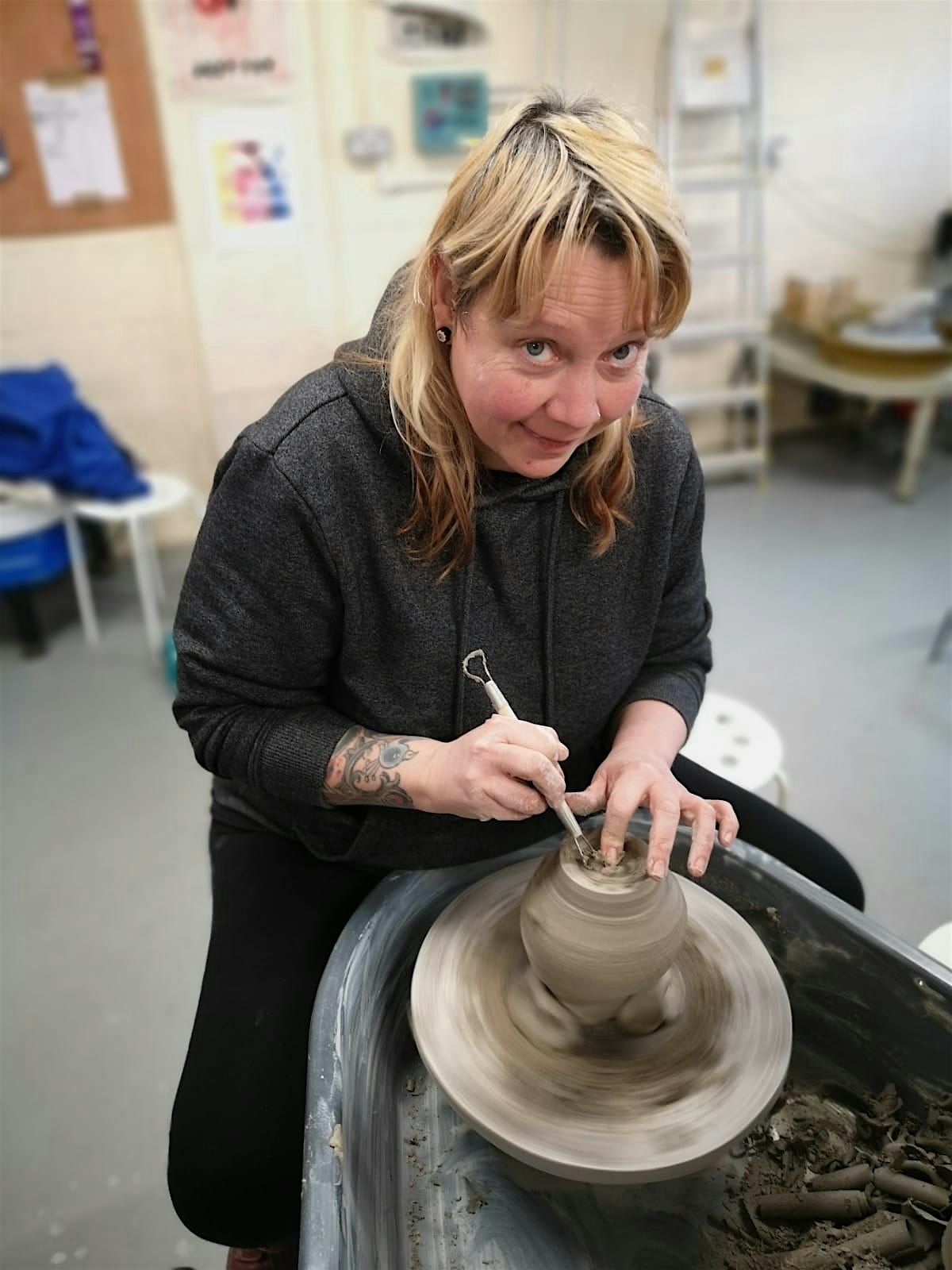 6 week Saturday morning beginners pottery course, Muddy Fingers Pottery