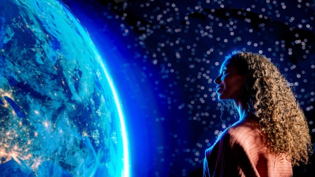 The sphere experience with darren aronofskys postcard from earth