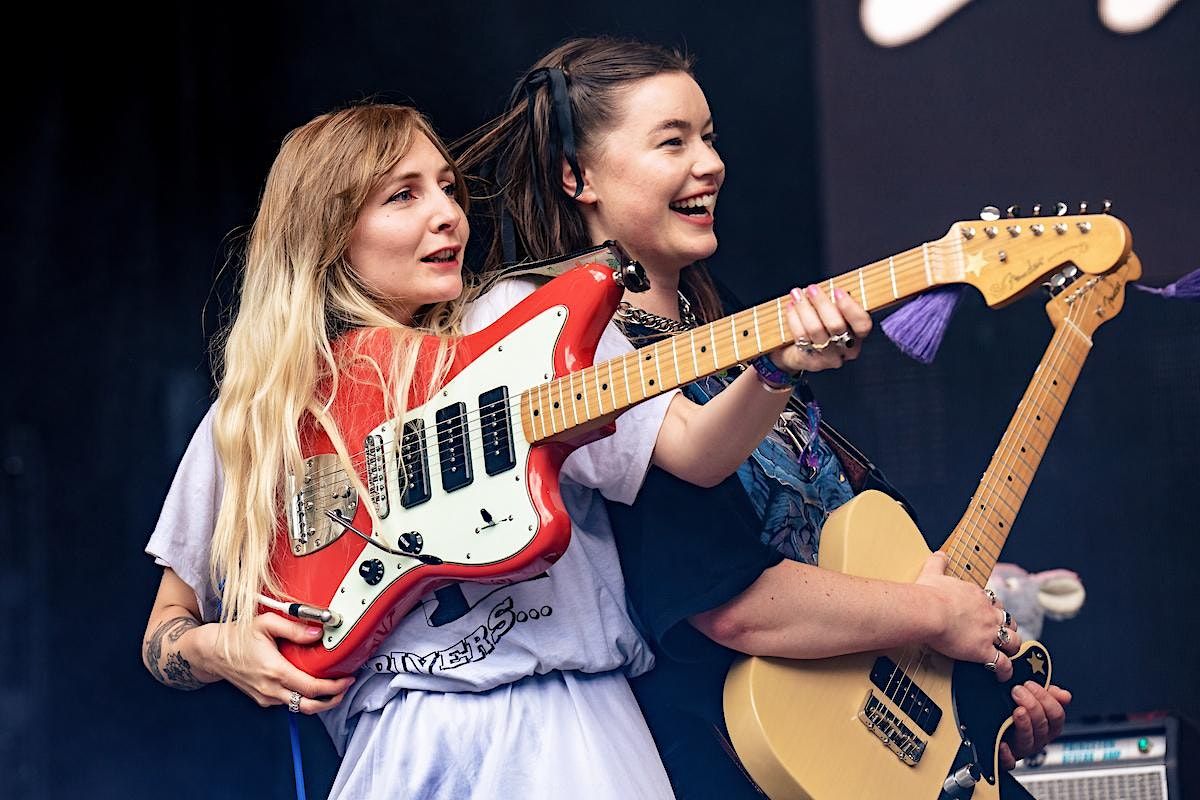 EARLY MAY BANK HOLIDAY SUNDAY The Stone Roses Bar, Leeds, The Stone