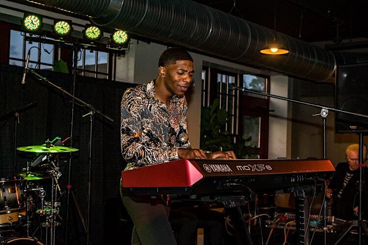 Just Play It Tour starring KOFI B MUSIC live in Bay Area Houston