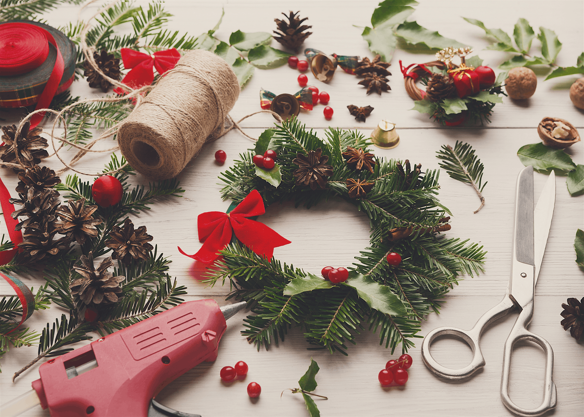 Crafts & Coffee: Wreath Decorating (Adult Program 18+), $4 per person, 9 December | Event in West Hempstead