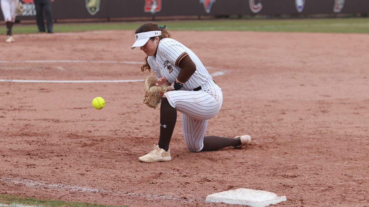 Parking Lehigh Mountain Hawks at Holy Cross Crusaders Womens Basketball, 7 January | Event in Worcester | AllEvents