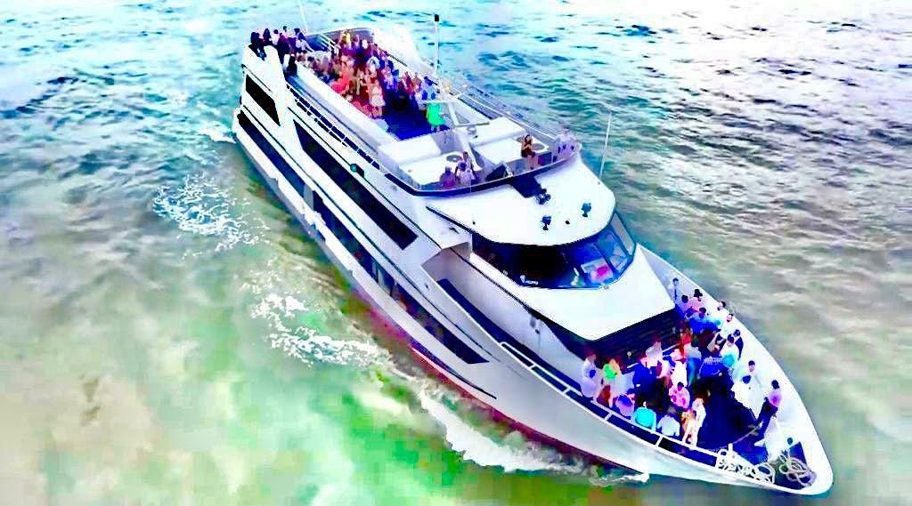  1 Yacht Party Open Bar 401 Biscayne Blvd Miami April 14 2023 