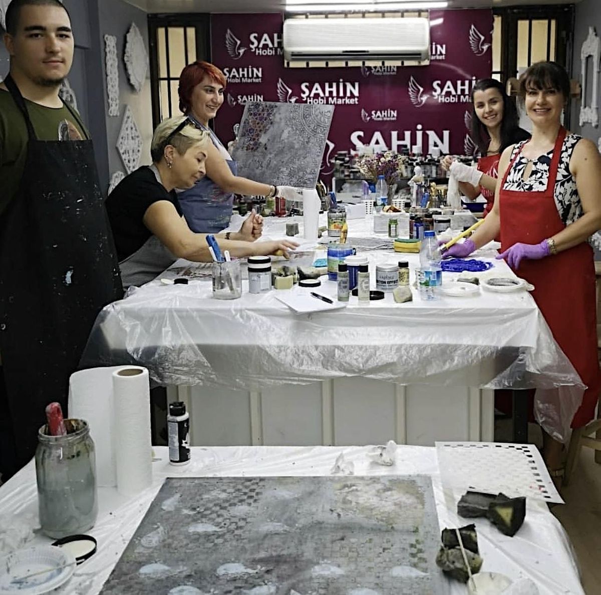 Texture Wall Art Bromley BR1 1EX, UK, January 27 2024