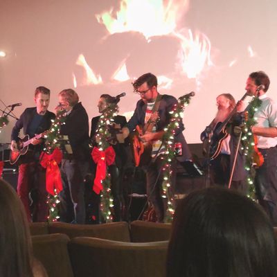 Mortimer Lind & Friends logo